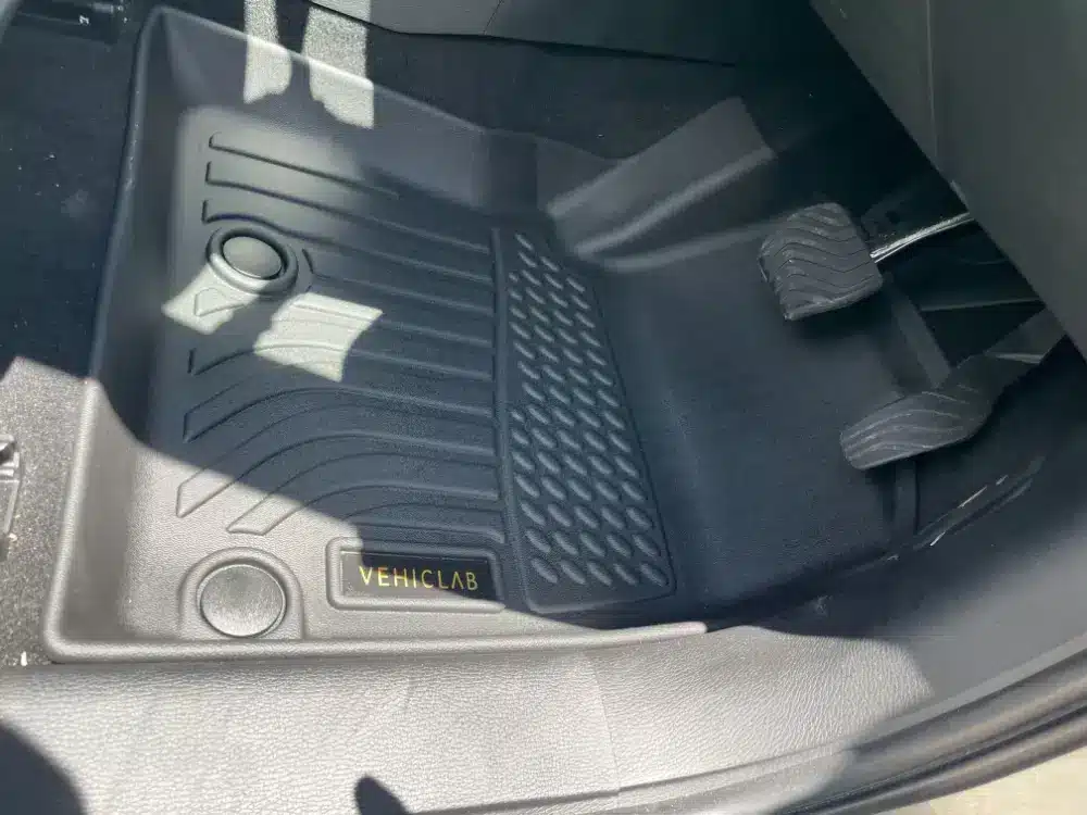 Mitsubishi Outlander – 2021 – 2026 – 3 ROWS – ZM Series – 3D/5D All Weather Car Floor Mats – Right Hand Drive